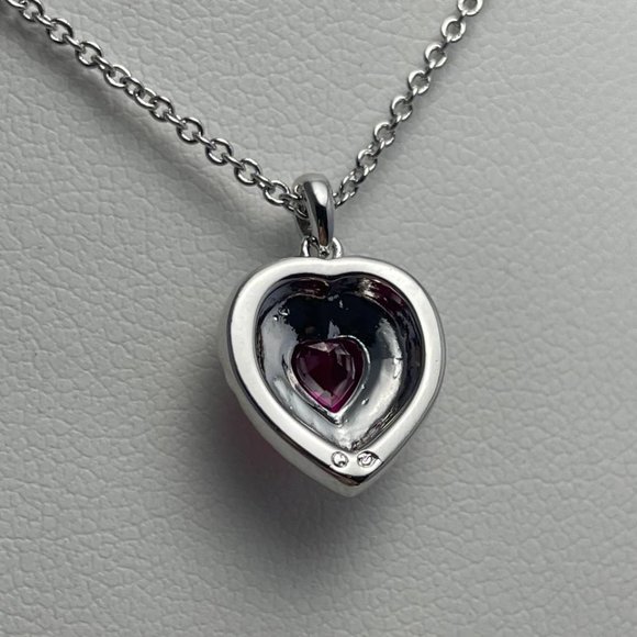 Swarovski crystal heart pendant necklace with pouch - Picture 3 of 6
